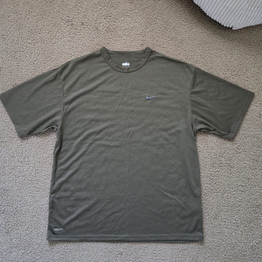 Nike FIT DRY Men's Khaki T-Shirt Size M